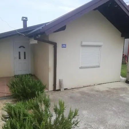 Kuca Sa Bazenom Sparta Dugo Selo Exterior foto