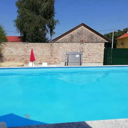Kuca Sa Bazenom Sparta Dugo Selo Exterior foto
